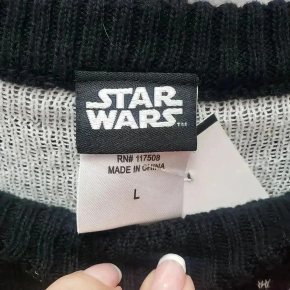 Star Wars Sweater - Picture 3 of 4